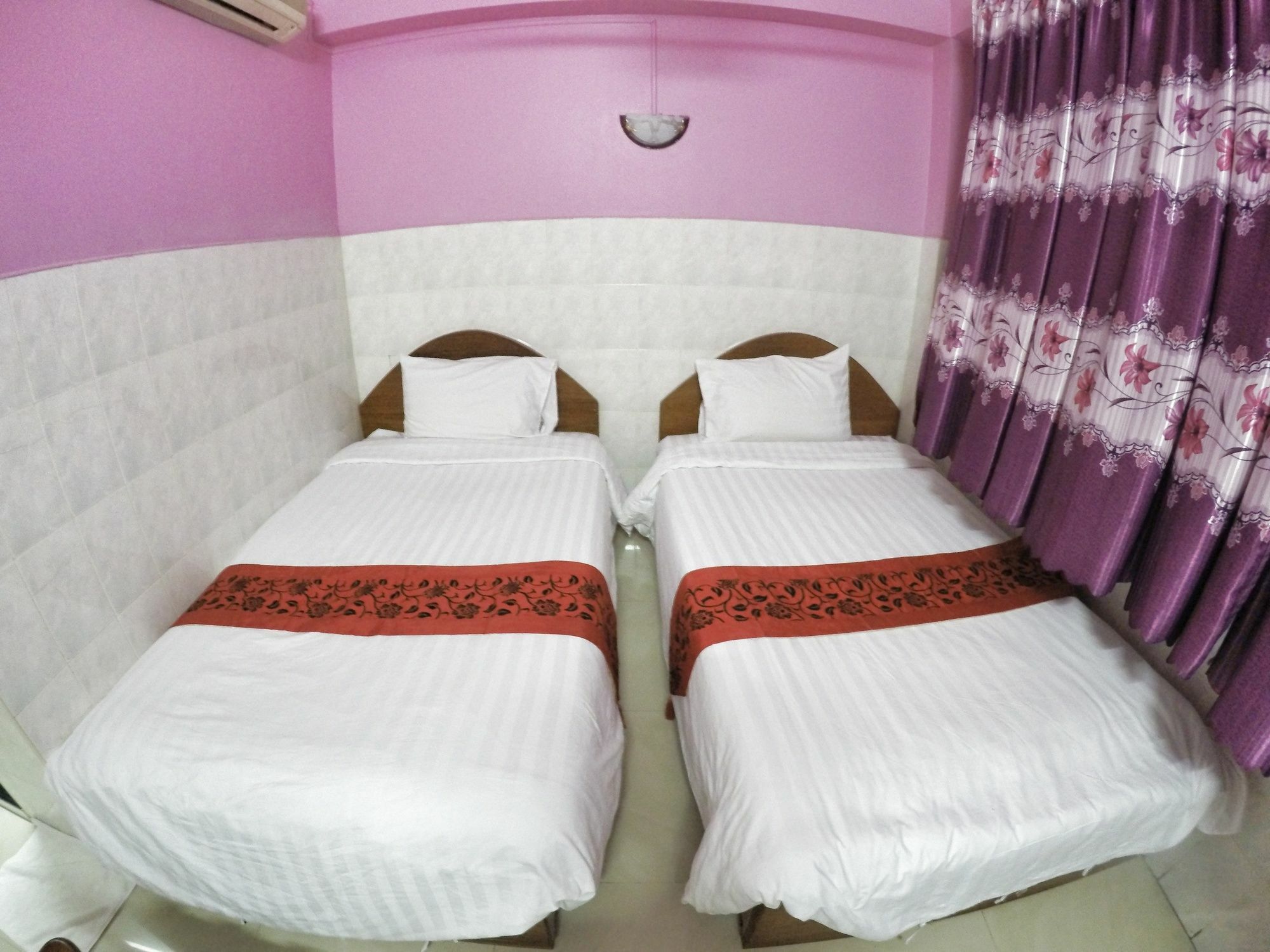 Capitol 3 Guesthouse Phnom Penh Exterior foto